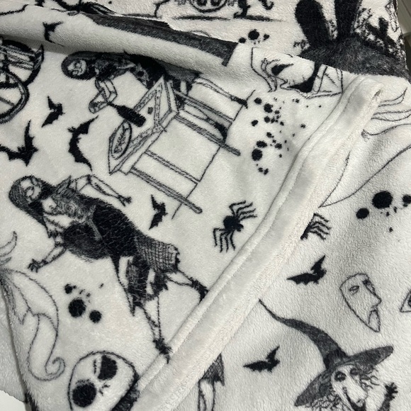 Nightmare Before Christmas Themed Blanket - Picture 2 of 3